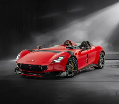 6818beeee7e68b86371e3843_Ferrari20SP120SP2-Hero_image-001