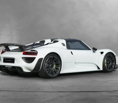 6818c3091fcdc176763b068f_Porsche918-Exterior_-_Main_image-001